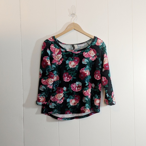 Divided Floral Rose Print Pullover - Picture 2 of 5